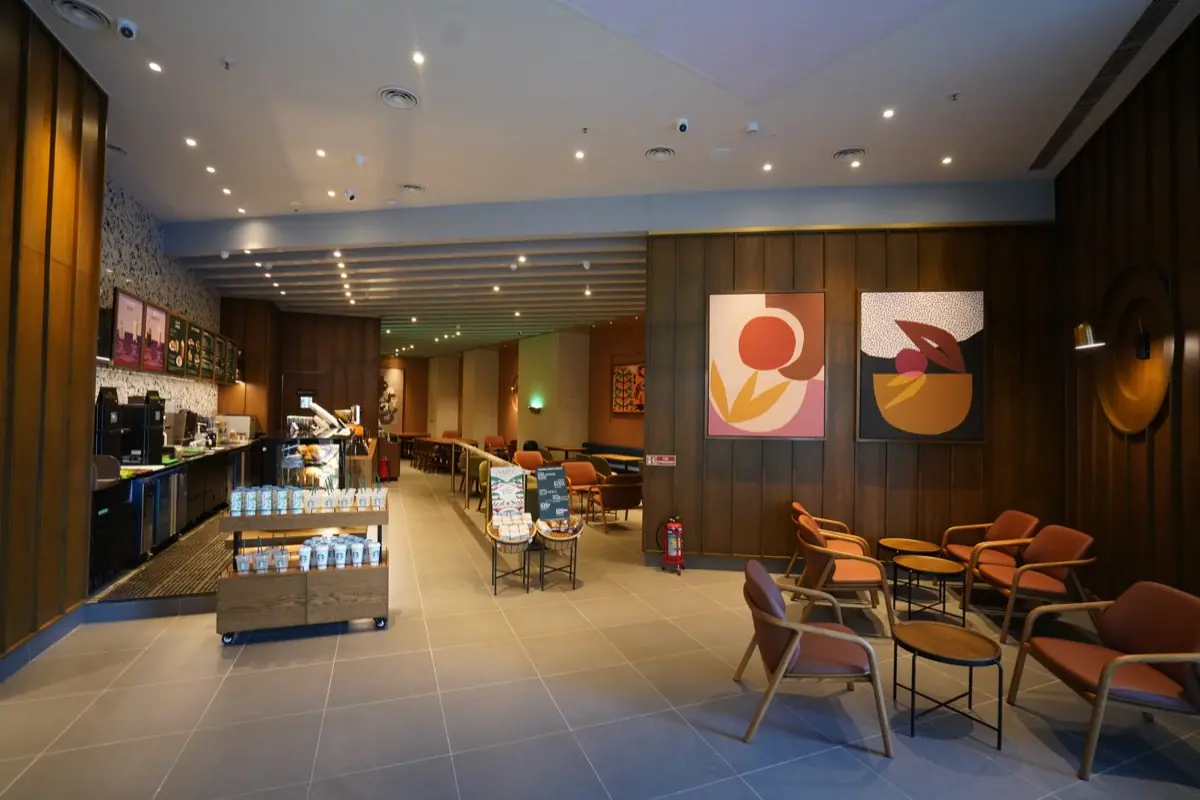 Tata Starbucks – Phoenix Mall, Ahmedabad — image 1