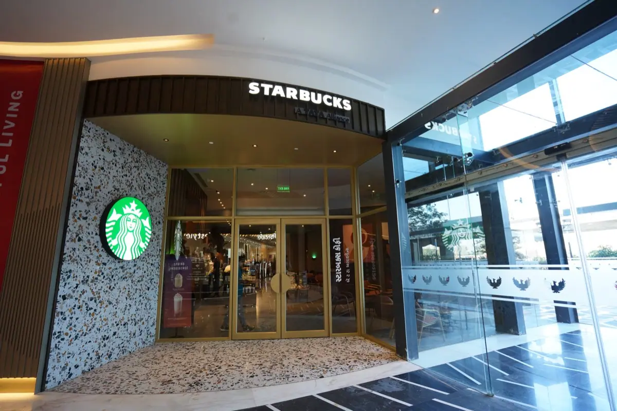Tata Starbucks – Phoenix Mall, Ahmedabad — cover photograph